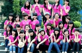 Mẫu áo nhóm màu hồng