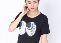 Áo thun mắt nháy cá tính