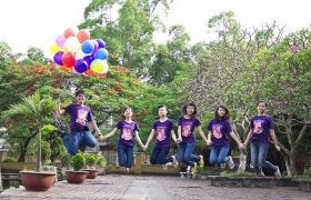 Mẫu áo nhóm màu tím